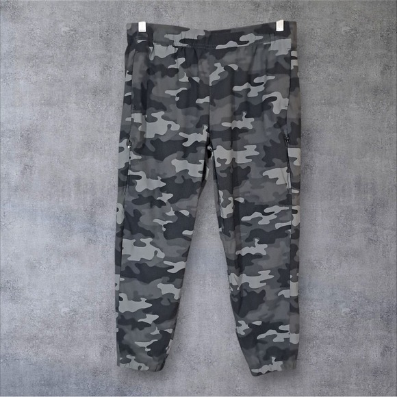 Eddie‎ Bauer First Ascent Nylon Pants Women's 10P Camo 6 Pockets Hiking Outdoors - Picture 1 of 11